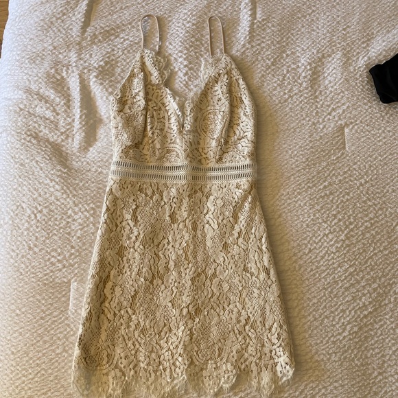 ⭐️SOLD⭐️ Remi Lace Mini Dress in White Superdown - Picture 2 of 4